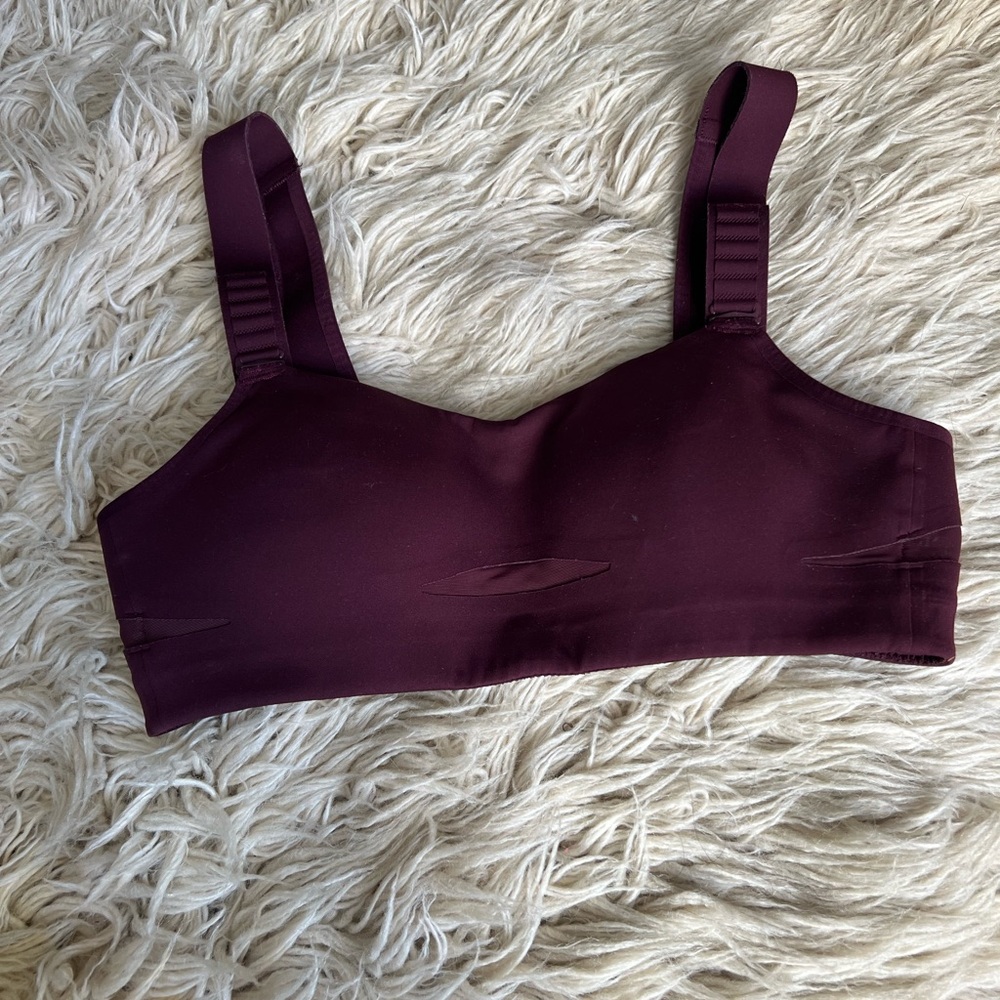 lululemon athletica Purple Sports Bra with Wide Straps and Sturdy Band